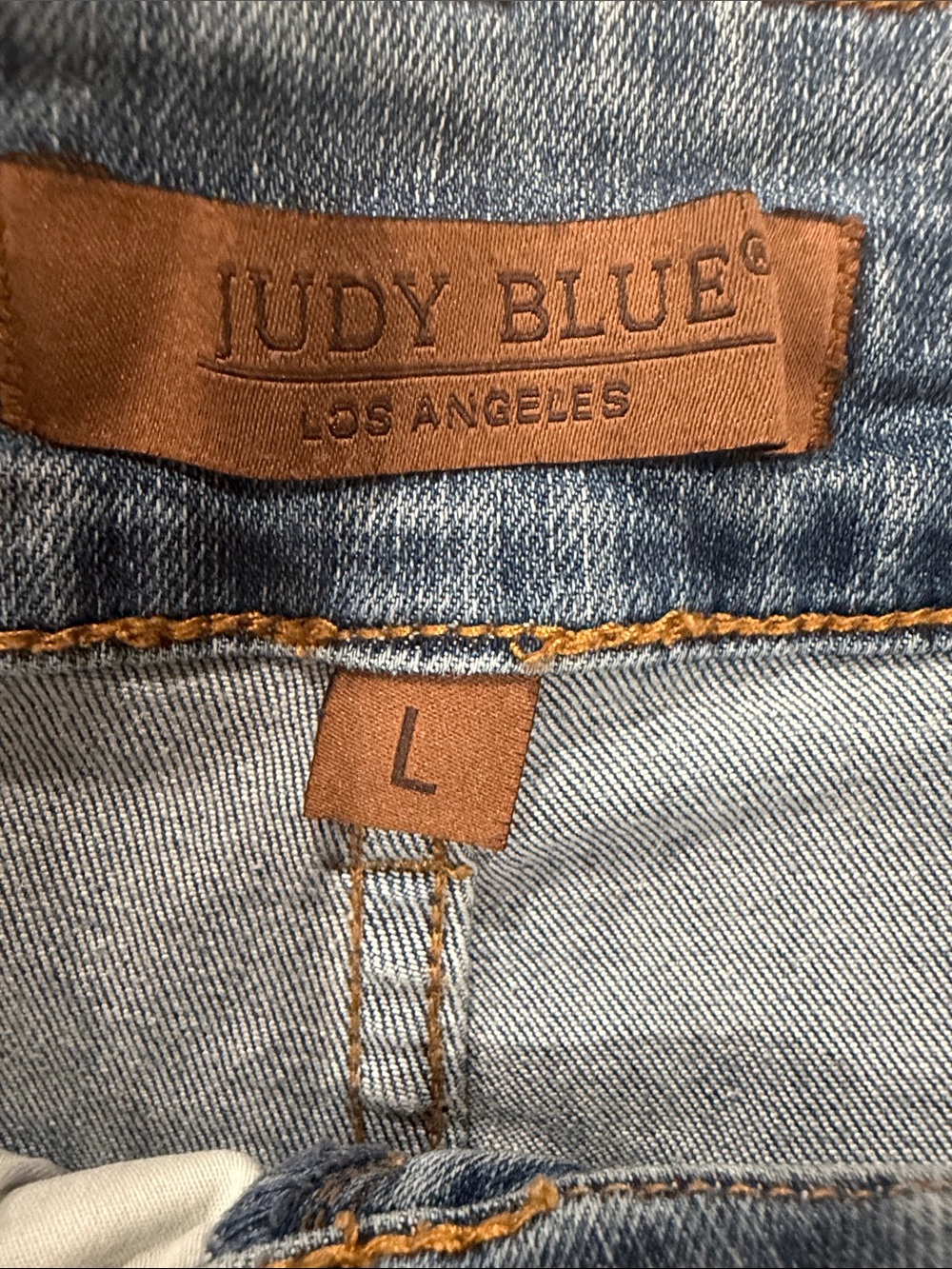 Judy Blue High Rise Sorbtek Denim Shorts Size Large Blue Medium Wash Stretch - Picture 2 of 13